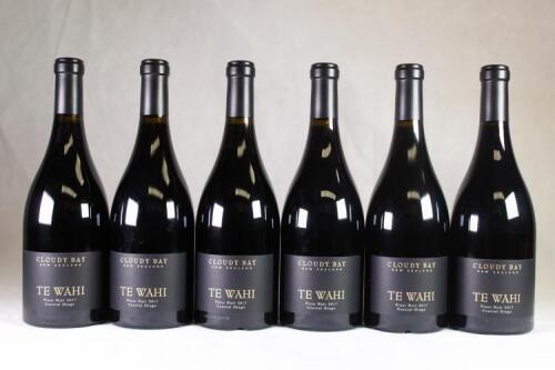 (6) 2017 Cloudy Bay Te Wahi Pinot Noir, Central Otago