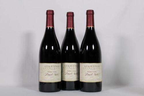 (3) 2001 Ata Rangi Young Vines Pinot Noir, Martinborough