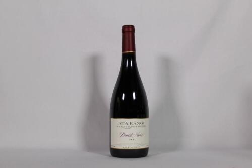 (1) 2001 Ata Rangi Pinot Noir, Martinborough