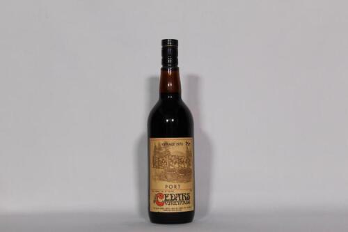 (1) 1970 Cedar Vinayrds Vintage Port, Kumeu