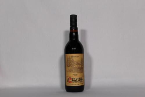 (1) 1973 Cedar Vinayrds Vintage Port, Kumeu
