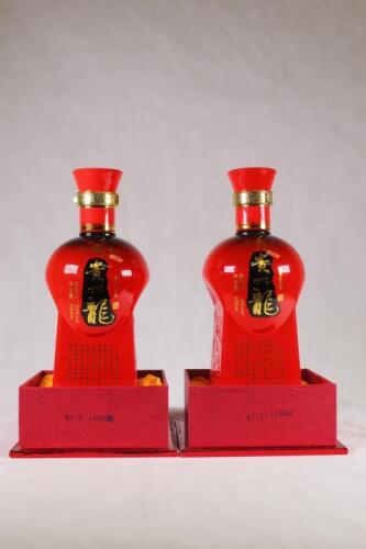 (2) Qianwei Dragon Baijiu 500ml 53% abv (GB)