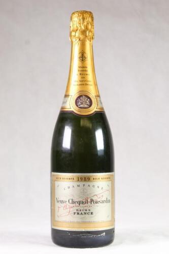 (1) 1989 Veuve Clicquot Ponsardin Sec