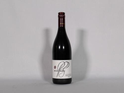 (1) 2012 Mt Difficulty Pinot Noir, Bannockburn