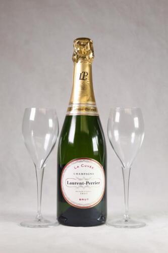 (1) NV Laurent Perrier La Cuvee Two Glass Gift Pack (GB)