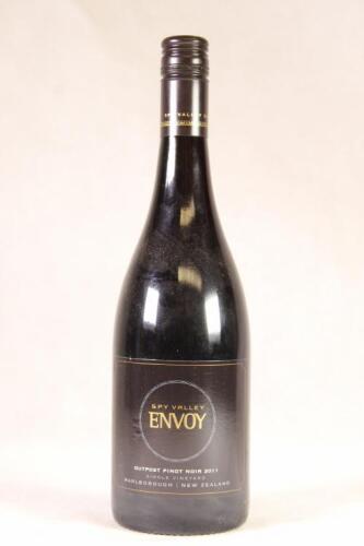 (1) 2011 Envoy Outpost Vineyard Pinot Noir, Marlborough*