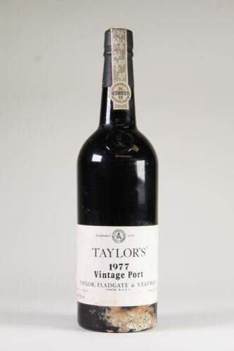 (1) 1977 Taylor&rsquo;s Vintage, Oporto