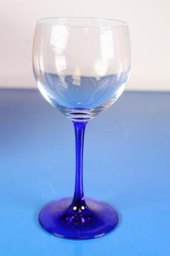12 x Schott Zweisel Chateau Blau wine glasses in one lot