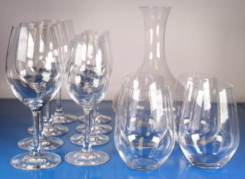 Antoine's dinner party set in one lot