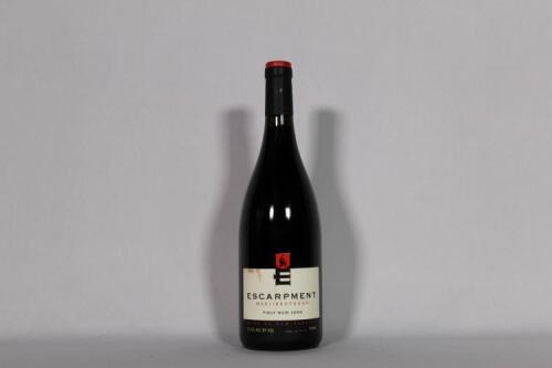 (1) 2004 Escarpment Pinot Noir, Hawkes Bay