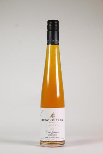 (1) 2017 Brookfields Indulgence Viognier 375ml, Hawkes Bay