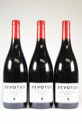 (3) 2017 Devotus Reserve Pinot Noir, Martinborough