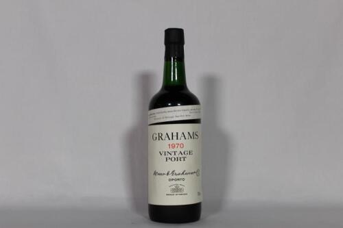 (1) 1970 Grahams Vintage Port, Oporto