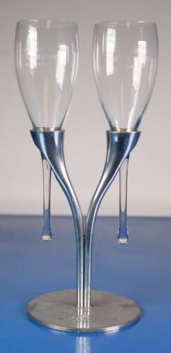 Moet & Chandon flutes and holder in one lot