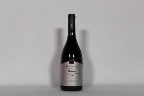 (1) 2000 Te Kairanga Reserve Pinot Noir, Martinborough