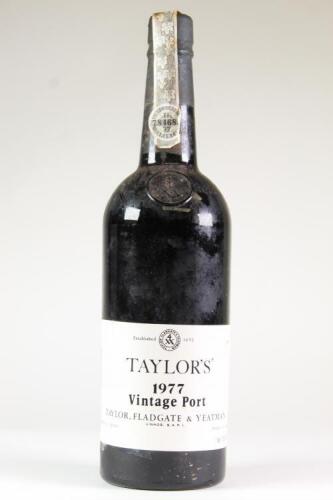 (1) 1977 Taylor's Vintage, Oporto