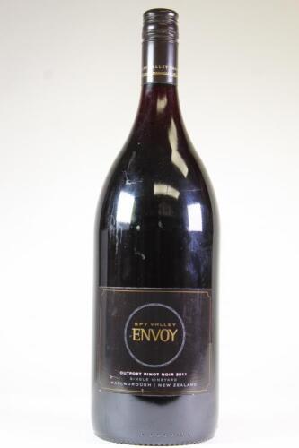 (1) 2011 Spy Valley Envoy Outpost Pinot Noir 1500ml, Marlborough