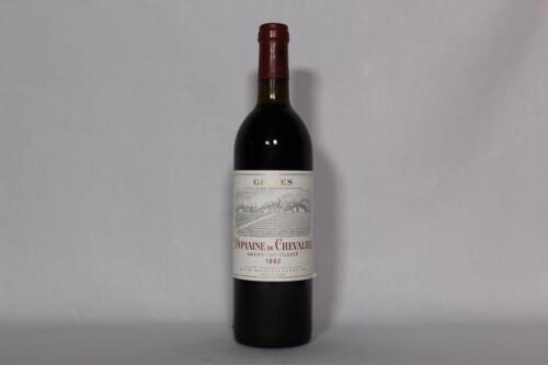 (1) 1982 Domaine de Chevalier, Pessac Leognan