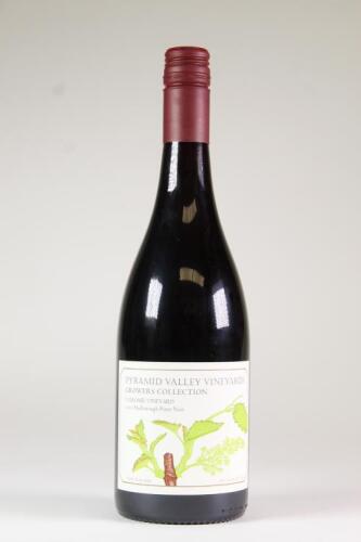 (1) 2015 Calrossie Vineyard Pinot Noir, Marlborough