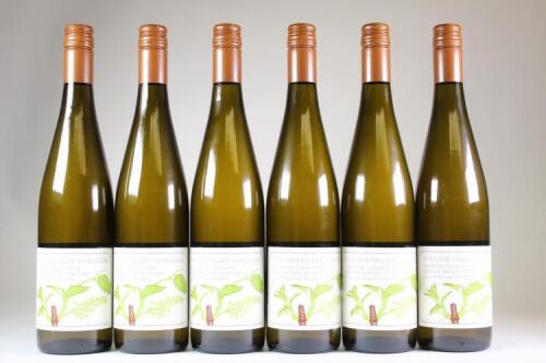 (6) 2014 Kerner Estate Vineyard Pinot Blanc, Marlborough
