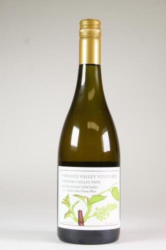 (1) 2010 Moteo Ridge Vineyard Chenin Blanc, Hawkes Bay