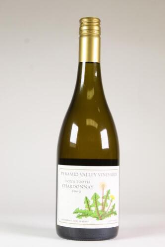 (1) 2009 Lion's Tooth Chardonnay, Waikari