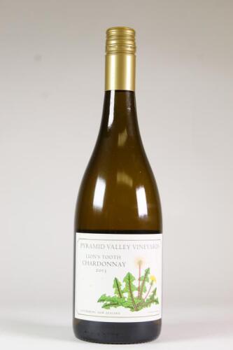 (1) 2013 Lion's Tooth Chardonnay, Waikari