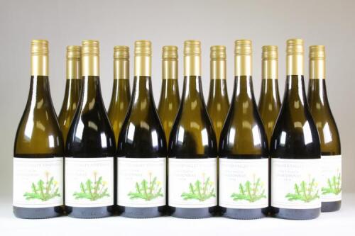 (12) 2014 Lion's Tooth Chardonnay, Waikari
