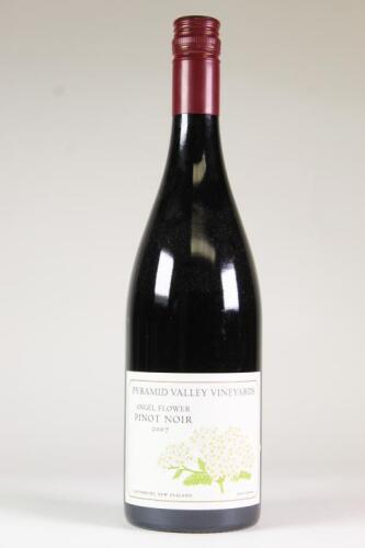 (1) 2007 Angel Flower Pinot Noir, Waikari