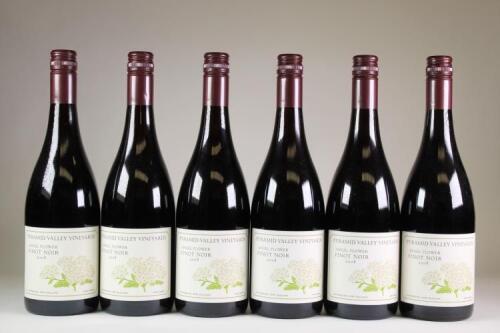 (6) 2008 Angel Flower Pinot Noir, Waikari