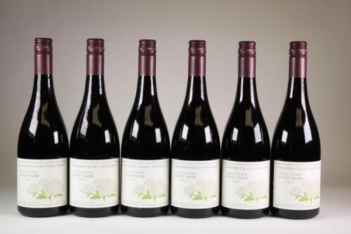 (6) 2010 Angel Flower Pinot Noir, Waikari