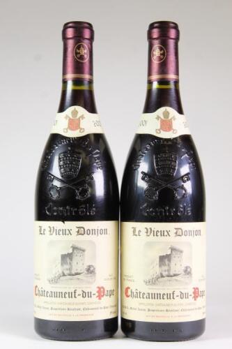 (2) 2001 Le Vieux Donjon Chateauneuf du Pape