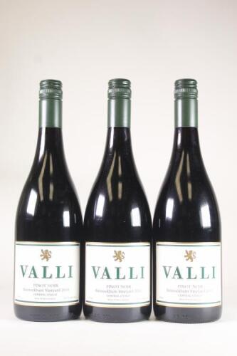 (3) 2010 Valli Pinot Noir, Bannockburn