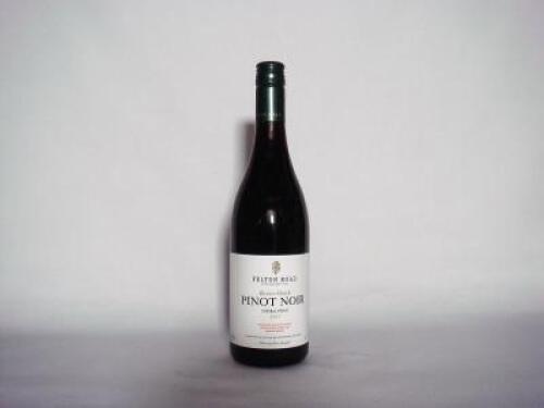 (1) 2013 Felton Road Pinot Noir, Bannockburn Central Otago