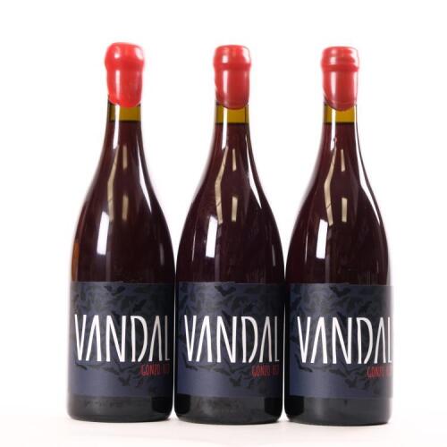 (3) 2016 Vandal Gonzo Red