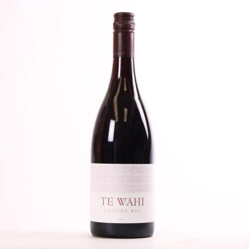 (1) 2011 Cloudy Bay Te Wahi Pinot Noir, Central Otago