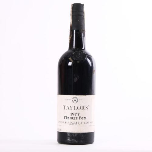 (1) 1977 Taylor's Vintage, Oporto