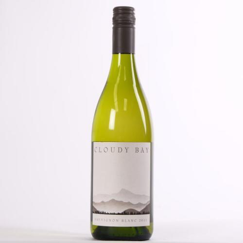 (1) 2011 Cloudy Bay Sauvignon Blanc, Marlborough