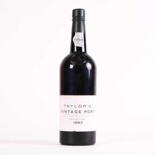 (1) 1983 Taylor's Vintage, Oporto