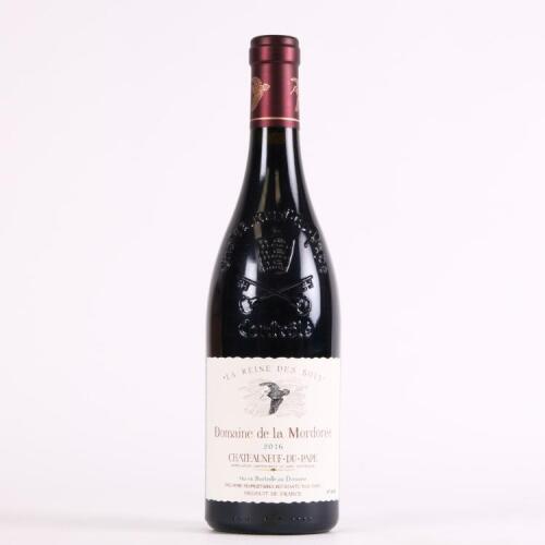 (1) 2016 Domaine de la Mordoree Chateauneuf du Pape La Reine des Bois