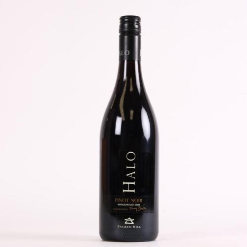 (1) 2009 Sacred Hill Halo Pinot Noir, Marlborough