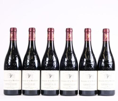 (6) 2017 Domaine de la Mordoree Chateauneuf du Pape La Reine des Bois