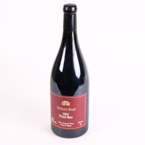 (1) 2007 Domain Road Pinot Noir 1500ml, Central Otago