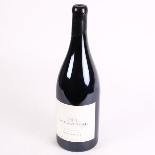 (1) 2014 Domain Road Pinot Noir 1500ml, Bannockburn