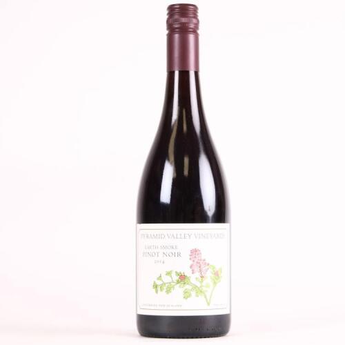 (1) 2014 Pyramid Valley Vineyards Earth Smoke Pinot Noir, Waikari