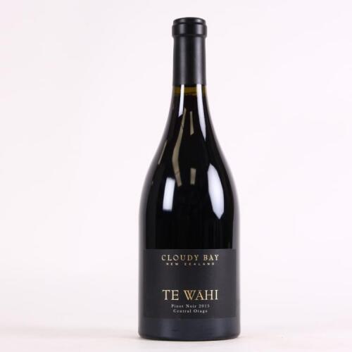 (1) 2015 Cloudy Bay Te Wahi Pinot Noir, Central Otago