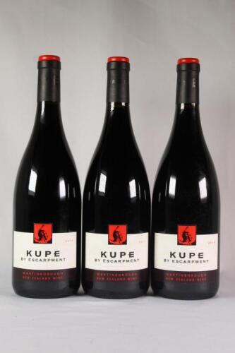 (3) 2010 Escarpment Kupe Pinot Noir, Martinborough